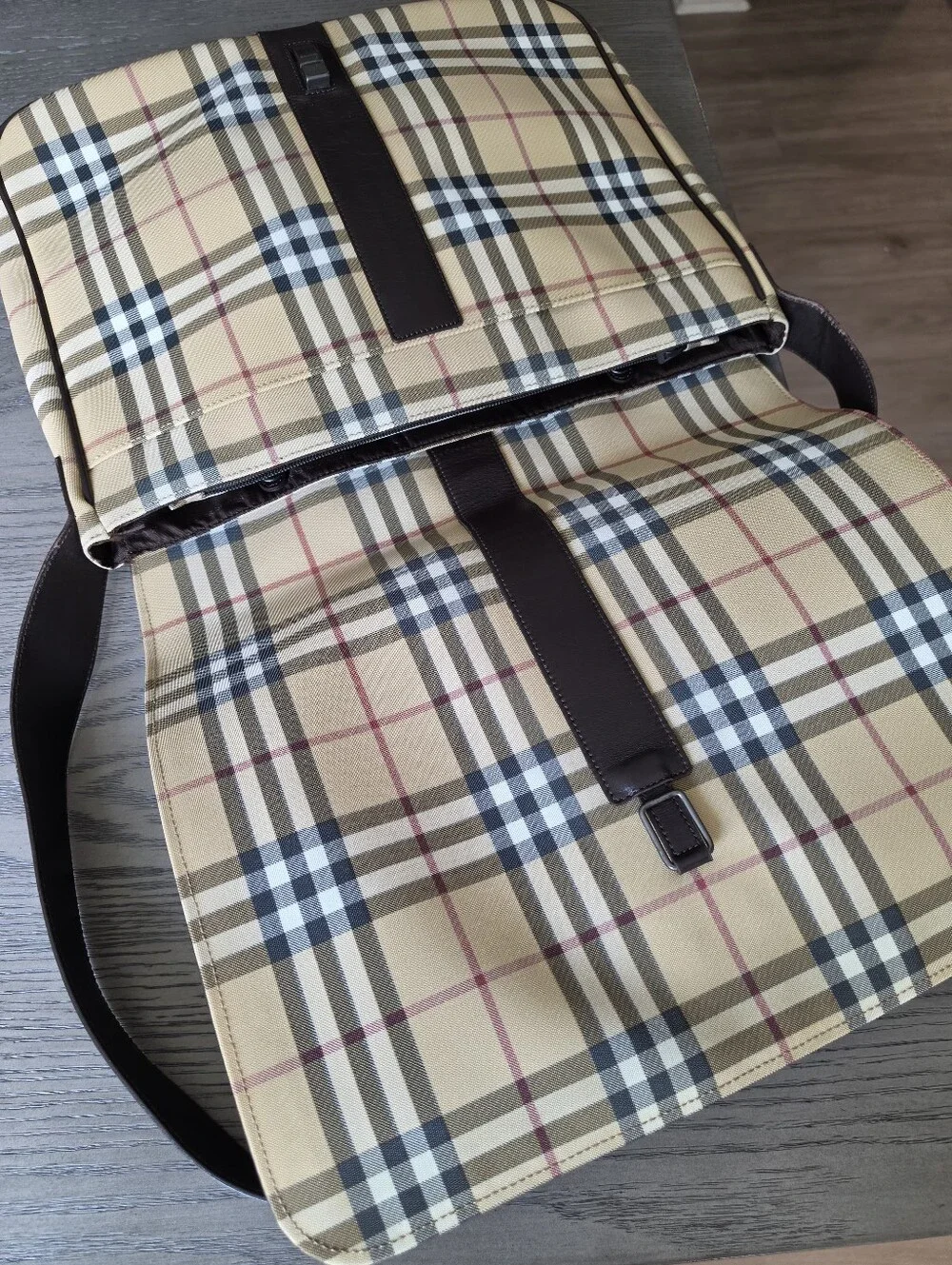 Authentic Burberry Classic Plaid Messenger Bag in Beige with Brown Leather Trim